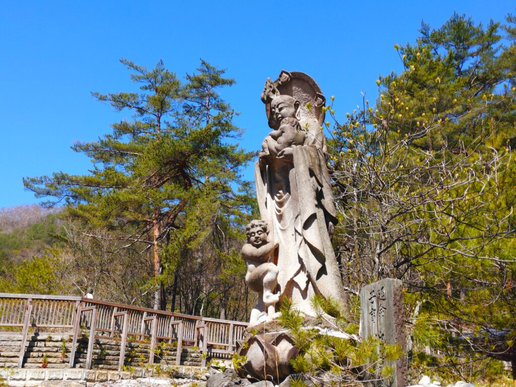 草津穴守稲荷神社と西の河原公園【群馬県】 20260505 091655859 1024x768 - 草津穴守稲荷神社と西の河原公園【群馬県】