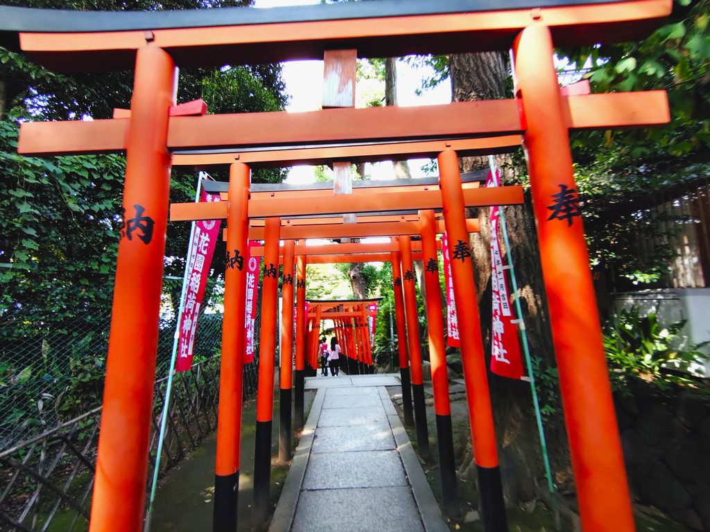 東京都台東区 花園稲荷神社の千本鳥居 東京都台東区 花園稲荷神社の千本鳥居