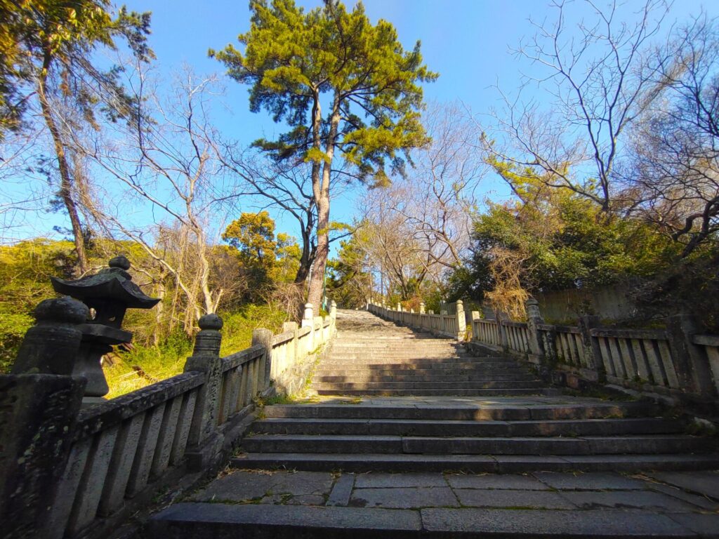 DSC 1065 1 1024x768 - Kotohiki Hachimangu Shrine and Zenigata Sunae [Kagawa]