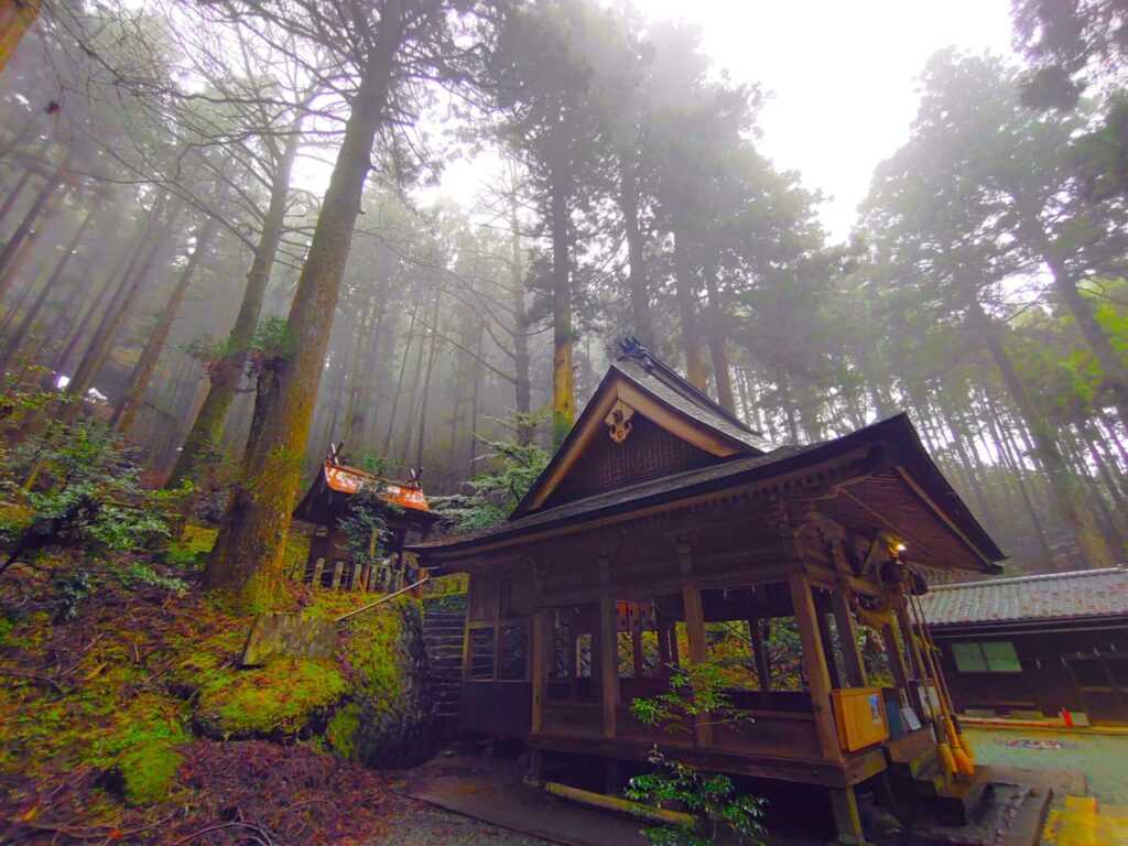 DSC 2338 2 1024x768 - Kamishikimi Kumanoimasu Shrine [Kumamoto]