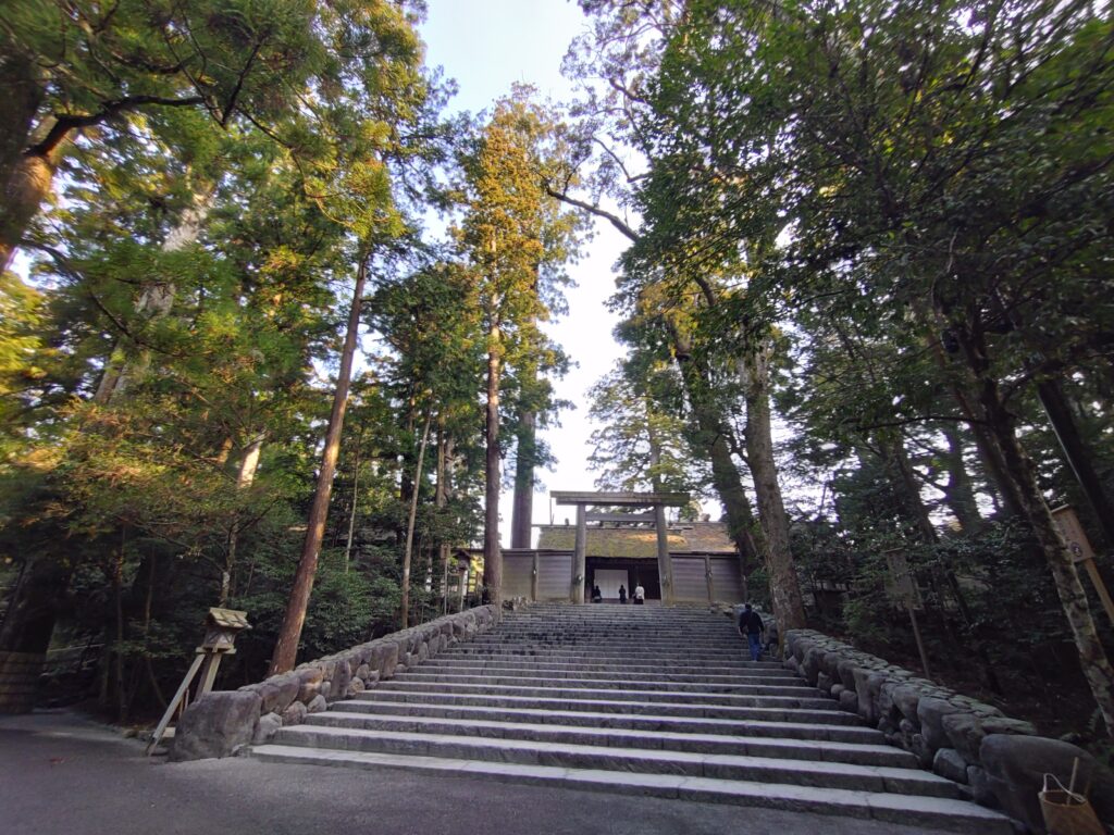 Grand Shrine at Ise1 1024x768 - Jingu (Ise Jingu) [Mie].