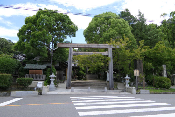 48a71e97a9fdca027058ea980377571d - 等彌神社【奈良県】